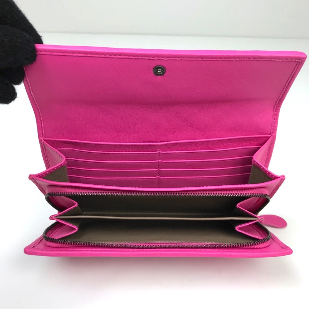 Like New Bottega Veneta Fuchsia Continental Wallet - Picture 4 of 7